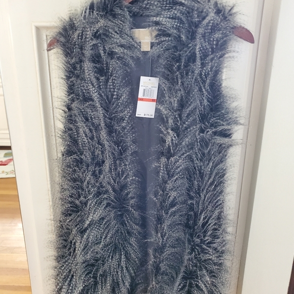 MICHAEL Michael Kors faux fur vest - Picture 2 of 5